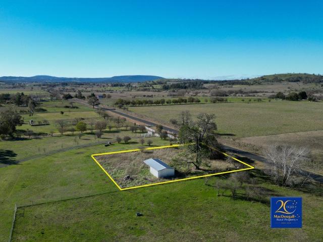 Cottage for sale in Saumarez, New South Wales