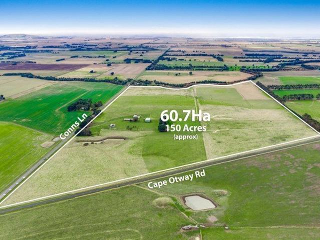 Cottage for sale in Birregurra, Victoria