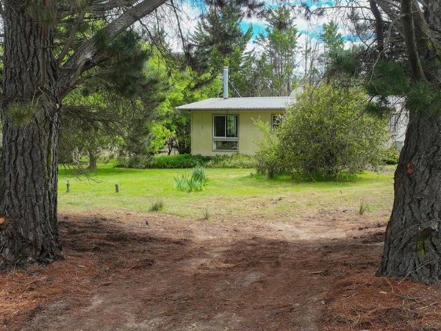 Cottage for sale in Lake Bathurst, Goulburn Mulwaree Council