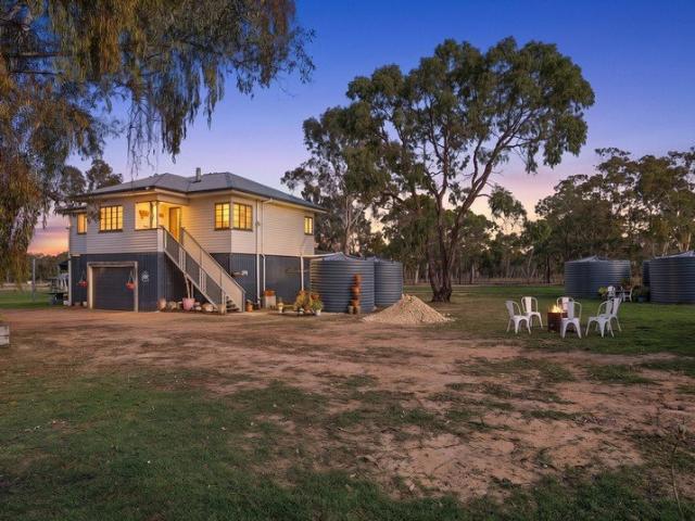 Cottage for sale in Deuchar, Queensland