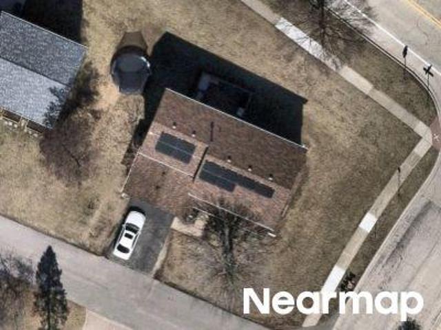 House for sale in Mchenry, Illinois