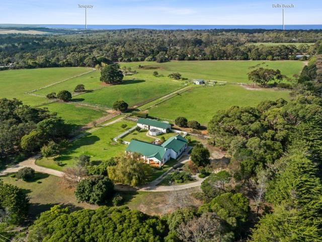Cottage for sale in Bellbrae, Victoria
