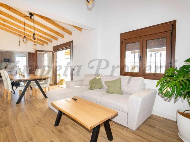 Casa en alquiler en Algarrobo-Costa, La Axarquía