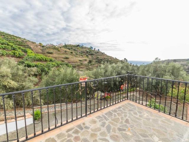 Casa en alquiler en Torrox