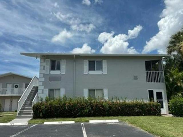 Condo for sale in Cypress Lake, Lee County