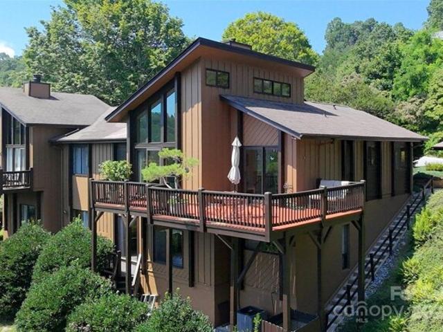 Condo for sale in Hendersonville