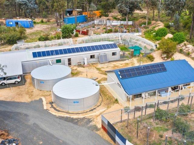 Cottage for sale in Glenmaggie, Victoria