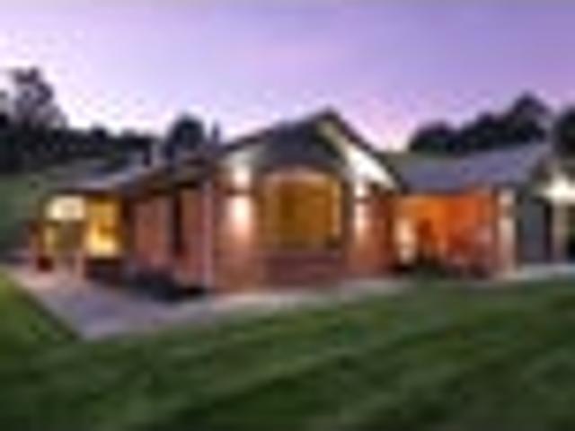 House for sale in Otakou