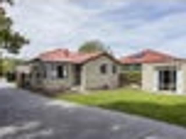 House for sale in Chaslands, Canterbury