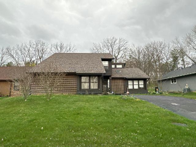 House for sale in Gurnee, Illinois
