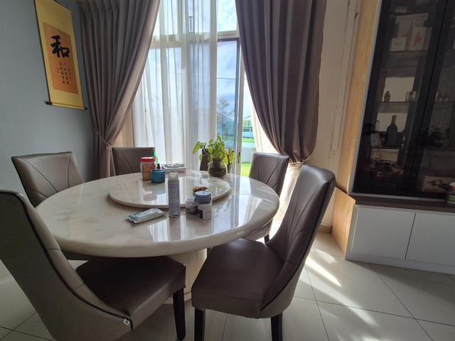 Terraced House for sale in Malaka