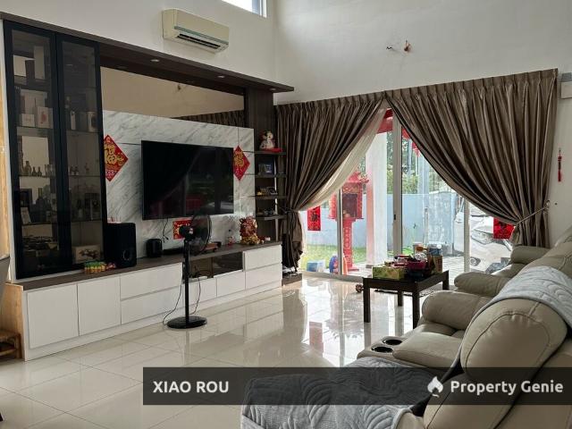 Terraced House for sale in Malaka