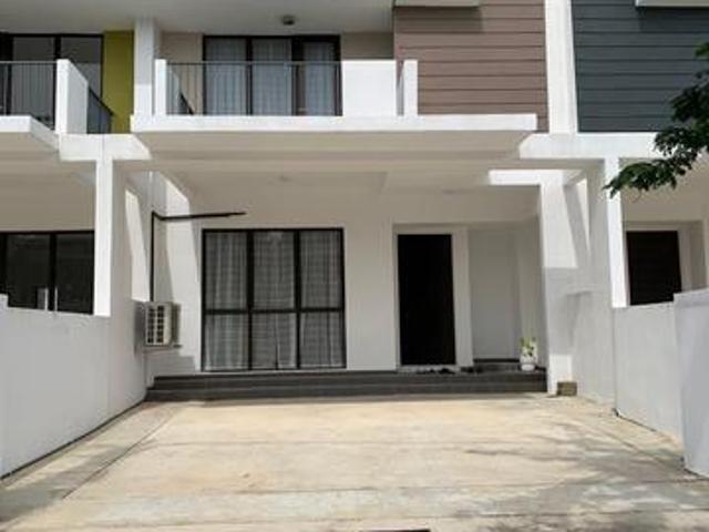 Terraced House for rent in Malaka