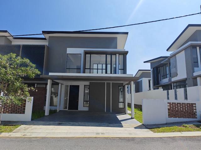 Residential House for sale in Malaka