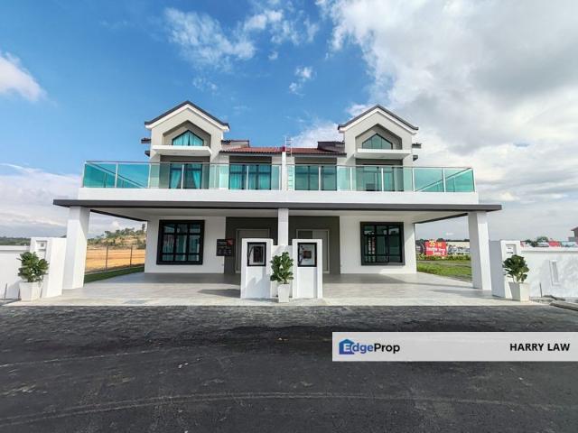 House for sale in Malaka