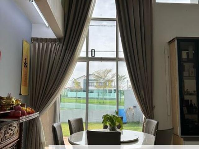 House for sale in Malaka