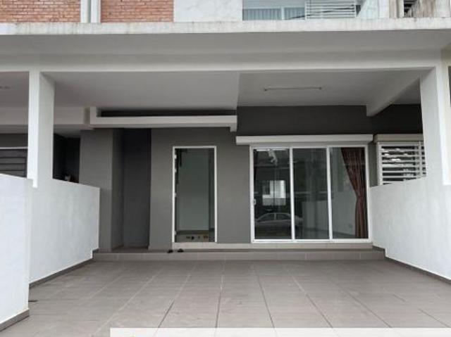 House for sale in Malaka