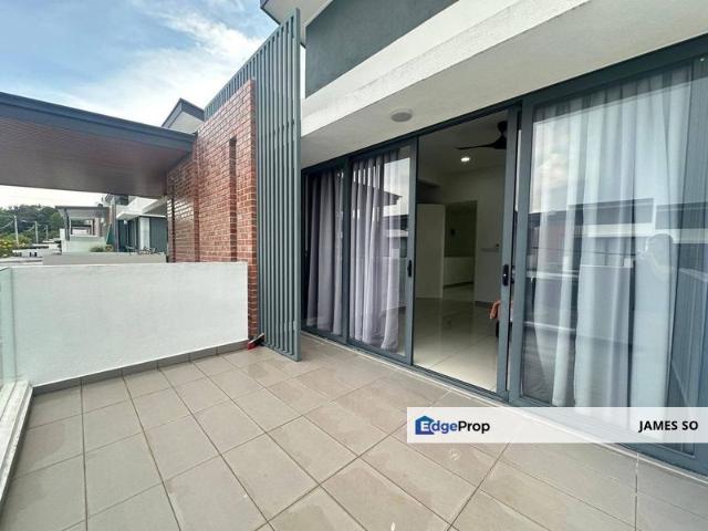 House for sale in Malaka