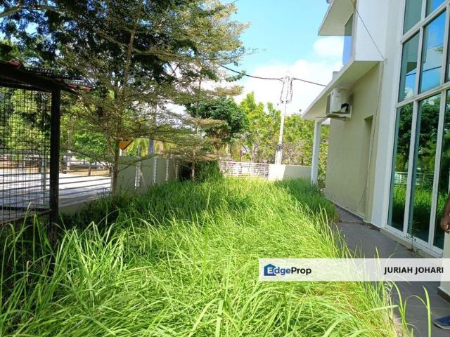 House for sale in Malaka