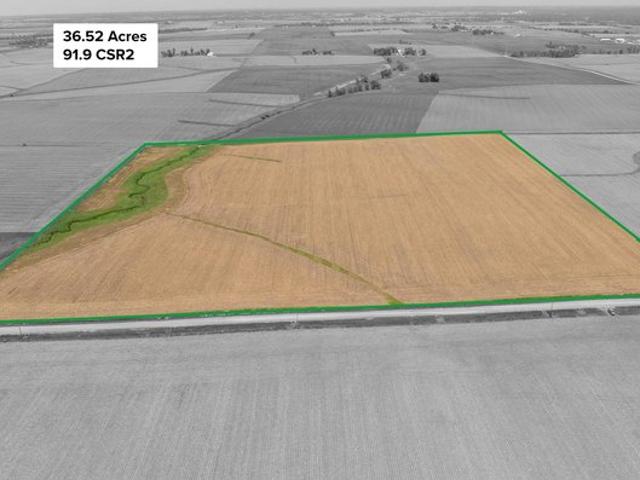 Farm for sale in Linn, Iowa