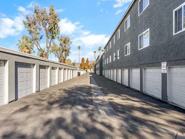 Apartment for rent in Redlands, California