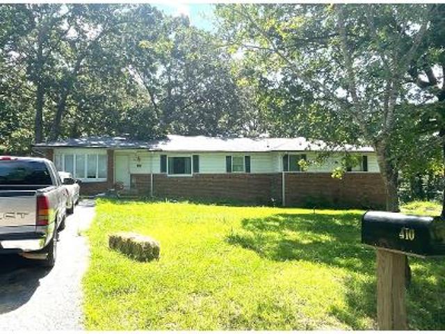 House for sale in Thayer