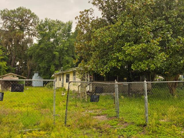 House for sale in Lake Panasoffkee, Florida