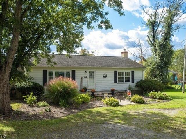 House for sale in McCoys Corner, Wantage