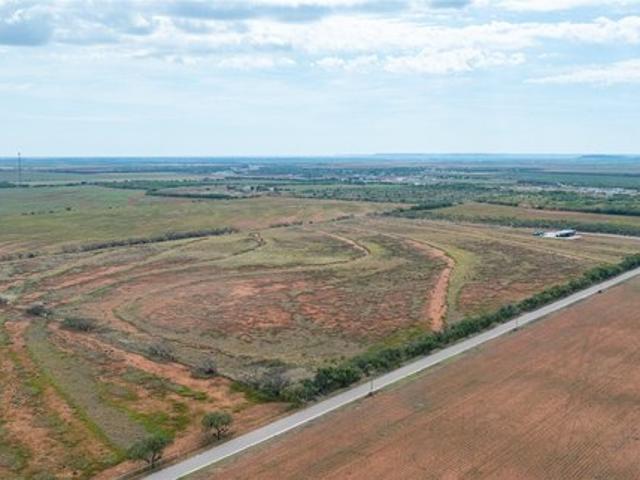Land for sale in Taylor, Texas