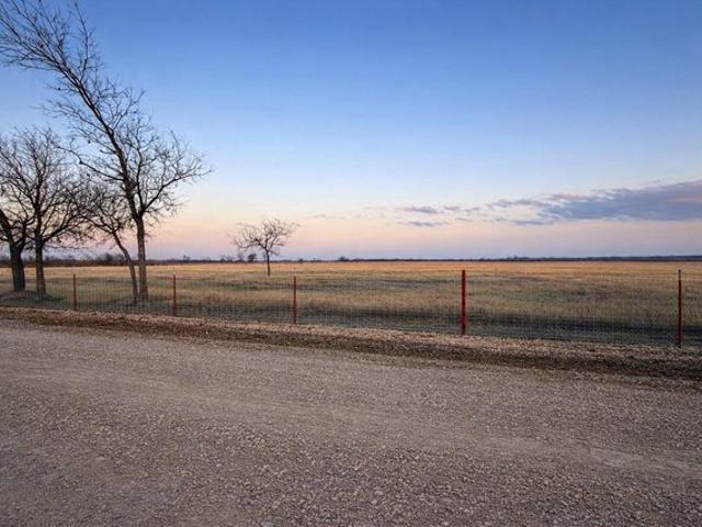 Land for sale in Rogers, Texas