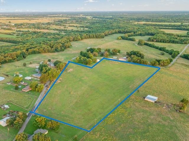 Land for sale in Paris, Lamar County