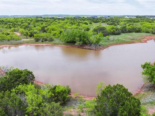 Land for sale in Taylor, Texas