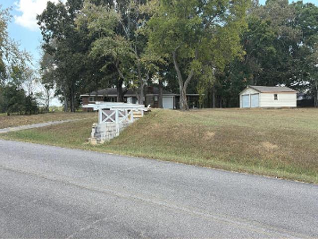 House for sale in Comer, Lexington