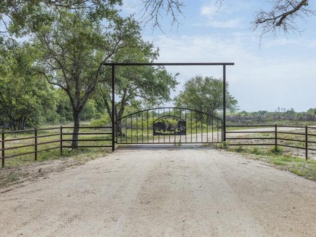 Farm for sale in Hallettsville, Texas