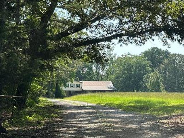 House for sale in Dumas, Mississippi