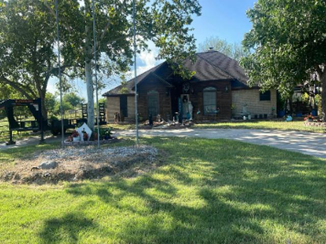 Property for sale in Moulton, Texas
