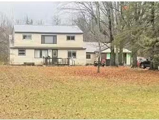 House for sale in Escanaba