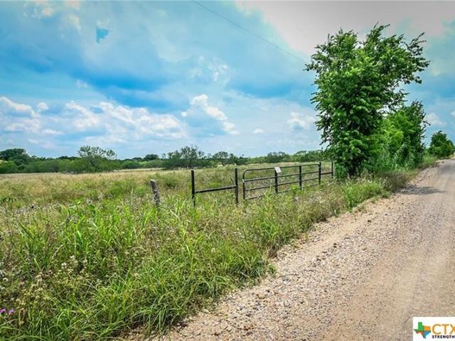 Farm for sale in Waelder, Texas