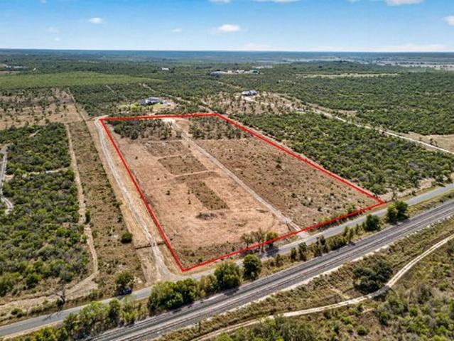 Farm for sale in Devine, Medina County
