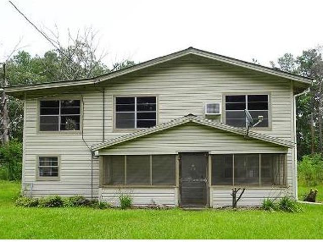 House for sale in Broaddus
