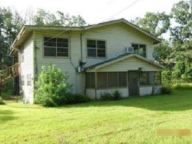 House for sale in Broaddus, Texas
