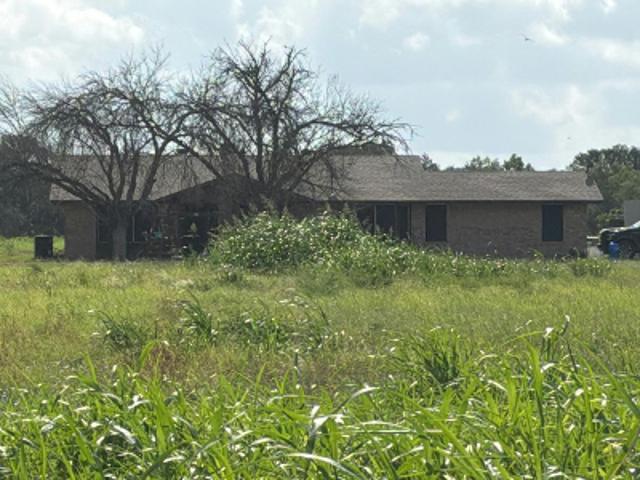 House for sale in Devine, Medina County