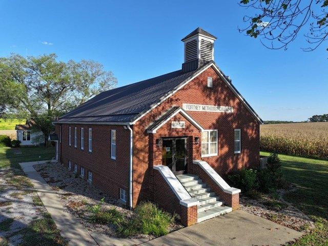 House for sale in Grayville, Illinois