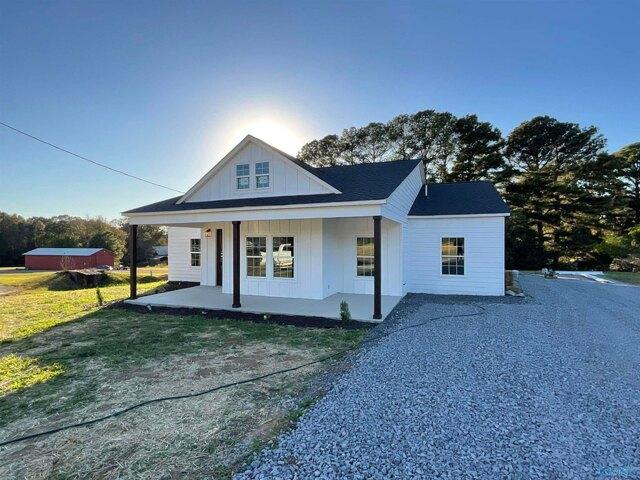 House for sale in Arab, Alabama