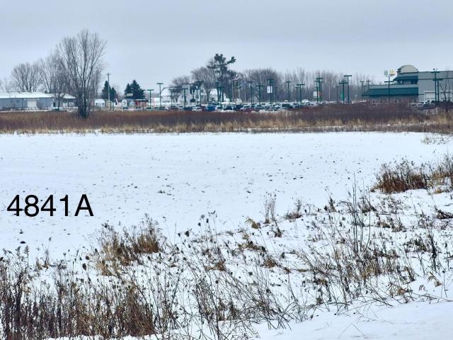 Property for sale in Little Suamico, Wisconsin