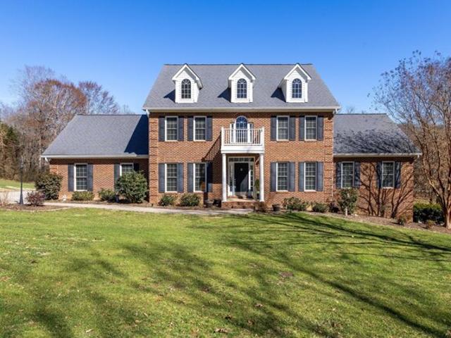 House for sale in Etowah