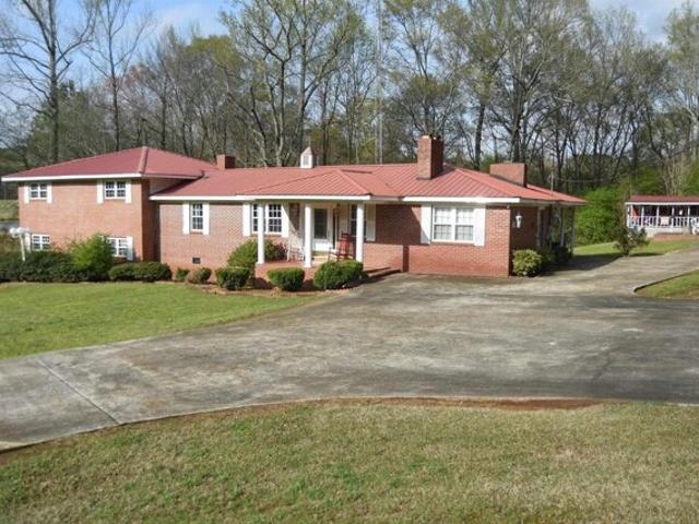 House for sale in Heflin