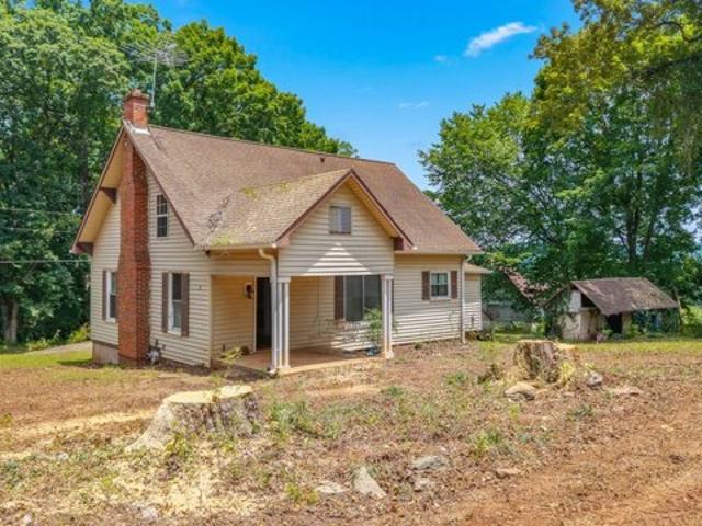 House for sale in Riceville