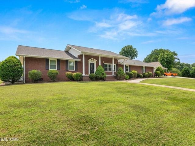 House for sale in Riceville
