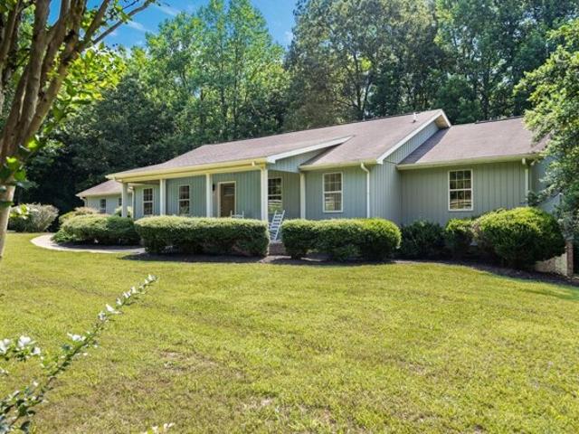 House for sale in Riceville